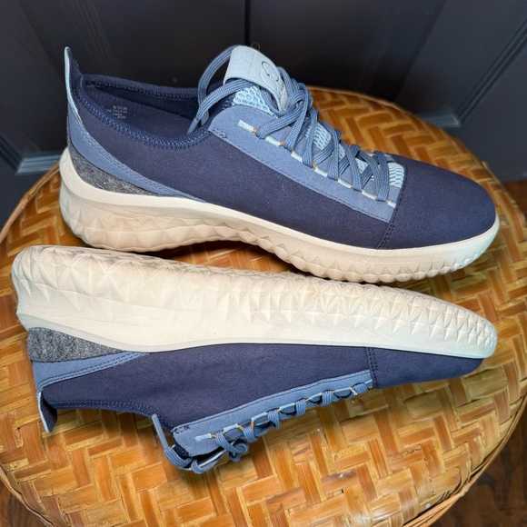 Cole Hann ZeroGrand Journey Running Sneakers
Size 8.5 - Picture 2 of 9